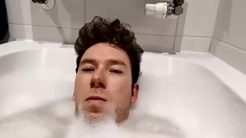 Excuteboy online show from February 19, 7:13 pm