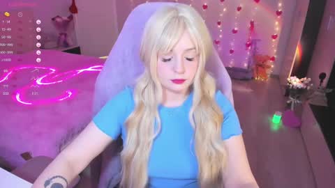 Snapshot of exhoneyangel chatting on March 1, 10:24 am  Amy  online show from March 1, 10:24 am