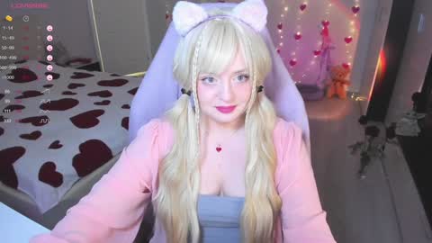 Snapshot of exhoneyangel chatting on February 4, 12:00 pm  Amy  online show from February 4, 12:00 pm