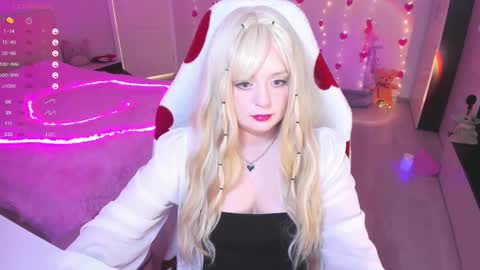 Snapshot of exhoneyangel chatting on February 20, 12:47 pm  Amy  online show from February 20, 12:47 pm
