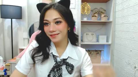 exotictssavie online show from October 19, 9:52 pm