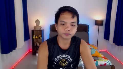 JOHNDAVE online show from November 17, 1:57 pm