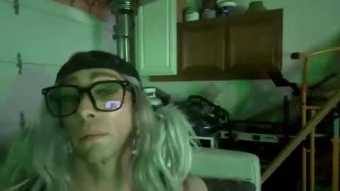 eyecandyandie710 online show from September 28, 7:28 am