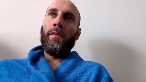 eyechosebb online show from December 5, 5:11 pm