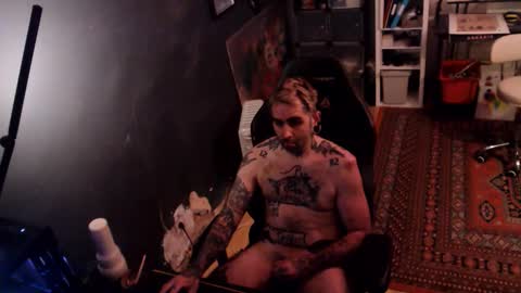 Eytab online show from November 22, 9:35 pm