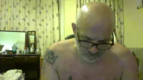 f1zzeek online show from June 24, 11:34 pm