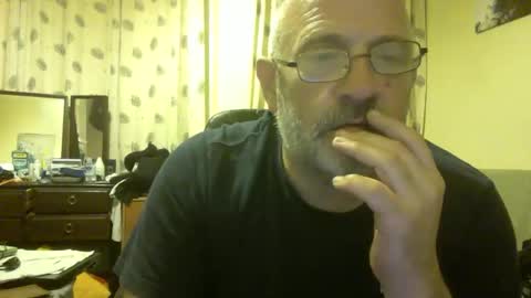 f1zzeek online show from May 27, 11:13 pm
