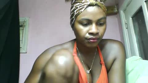 Fabriola9794 online show from April 2, 7:32 pm