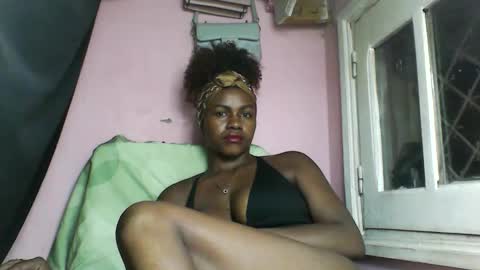 Fabriola9794 online show from April 1, 7:22 pm