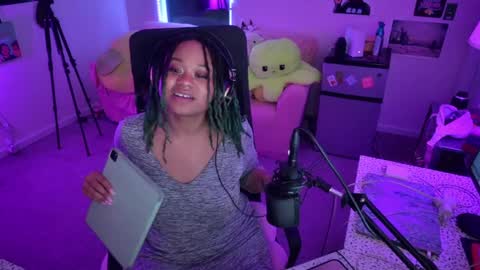 Snapshot of faeryaisha chatting on March 7, 5:51 am aisha online show from March 7, 5:51 am