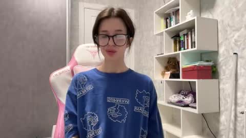 Bloom  online show from December 13, 8:04 pm