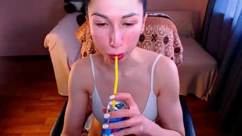 Elli  online show from May 25, 10:32 am