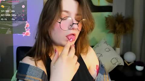 Tara online show from June 2, 10:12 pm