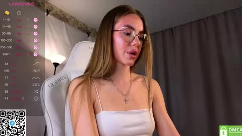 fairyfuckdust online show from October 5, 12:30 am