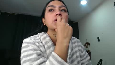 fairylatin online show from December 19, 11:17 am