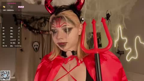 Emilia online show from November 1, 4:11 am