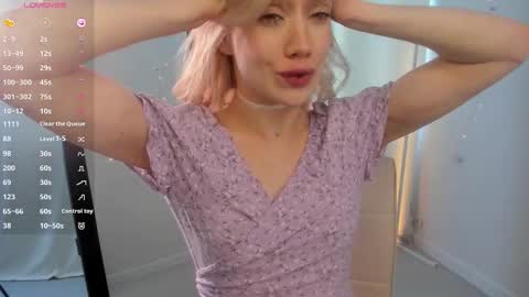 fancyamelia online show from September 25, 12:45 pm