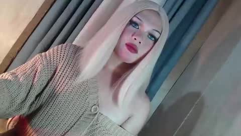 DANIELLA - DONT FORGET TO GIVE ME A THUMBSU UP online show from March 4, 2:36 pm