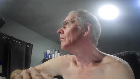 fantasyresort online show from April 27, 3:15 am