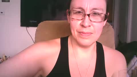 Snapshot of fapqueenc17 chatting on December 23, 6:15 pm Scarlett online show from December 23, 6:15 pm