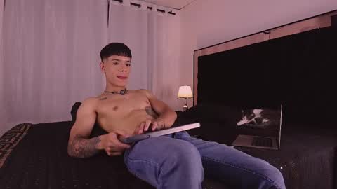 farid_jake_ online show from October 8, 12:18 am