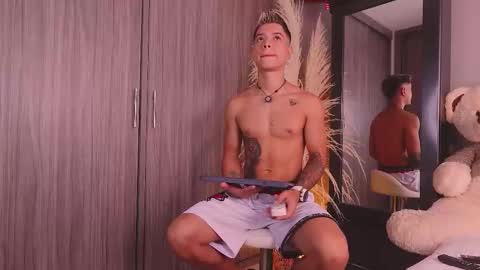 farid_jake_ online show from March 17, 5:40 pm