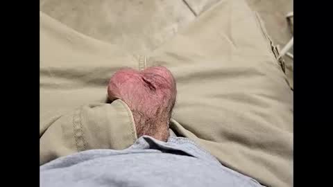 Snapshot of fartinmymouthplz chatting on October 5, 12:41 am fartinmymouthplz online show from October 5, 12:41 am