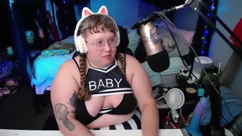FatVeronica online show from January 19, 7:15 am