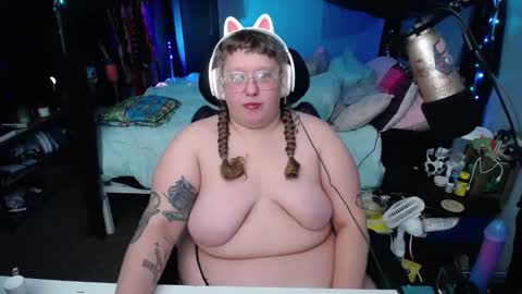 FatVeronica online show from February 19, 2:01 pm