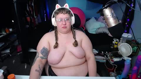 FatVeronica online show from February 28, 6:31 pm