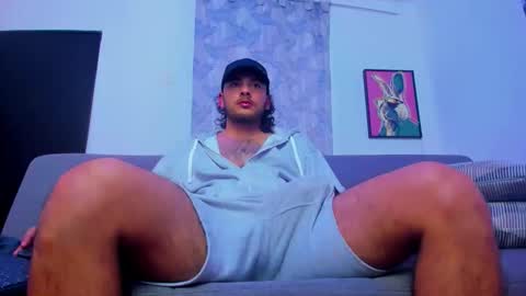 favid95 online show from March 3, 6:37 pm