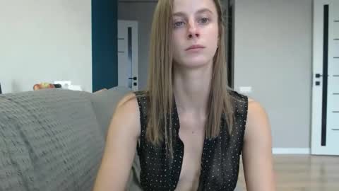 favoriteyour online show from September 18, 12:20 pm