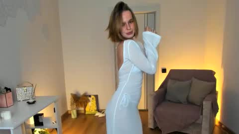 Daniela online show from February 13, 1:25 pm