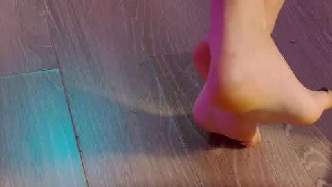 FeetVibe online show from January 19, 8:24 am