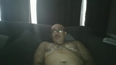 felixrlarios25 online show from April 30, 4:34 pm