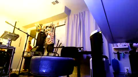 femboyfangs online show from November 8, 7:55 am