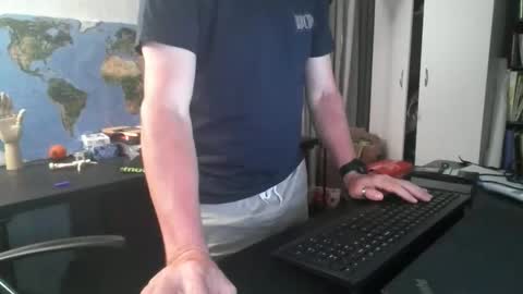 femdomsubby online show from December 22, 8:27 am