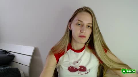 Snapshot of femkedejager chatting on October 6, 12:45 pm Femke online show from October 6, 12:45 pm