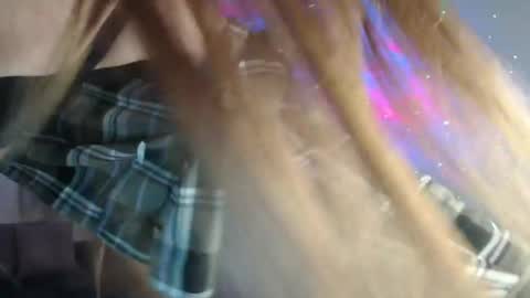 Snapshot of femkedejager chatting on February 17, 7:33 pm Femke online show from February 17, 7:33 pm