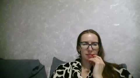 feraliss online show from June 15, 8:12 pm