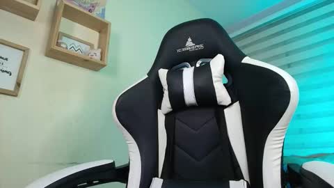 Fernanda Diaz online show from November 14, 6:43 pm