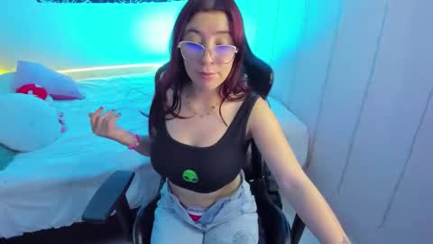 Fernanda Diaz online show from September 23, 1:05 pm