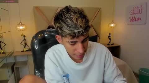 FER PHOENIX online show from November 27, 3:47 am