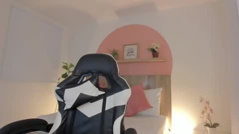 Fer  online show from October 31, 3:18 am