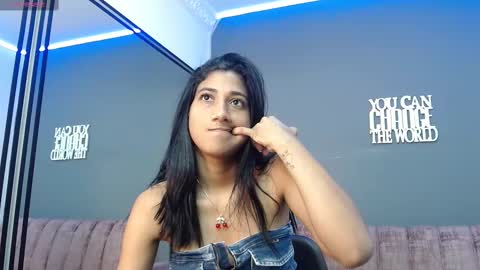 Snapshot of ffreyja_ chatting on March 7, 6:11 pm Freyja online show from March 7, 6:11 pm