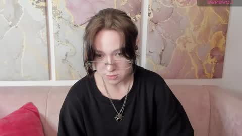 fiamoory online show from June 14, 1:27 am