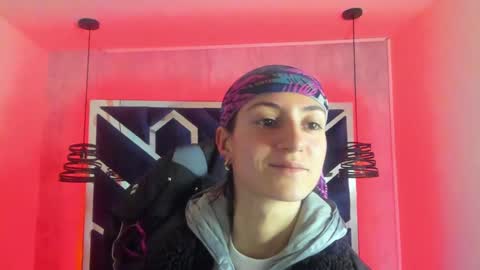   online show from March 4, 11:51 am