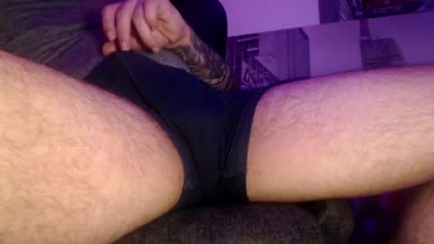 filouxx70 online show from May 23, 1:34 am