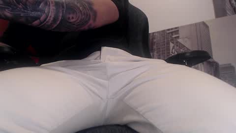 filouxx70 online show from April 23, 2:08 am