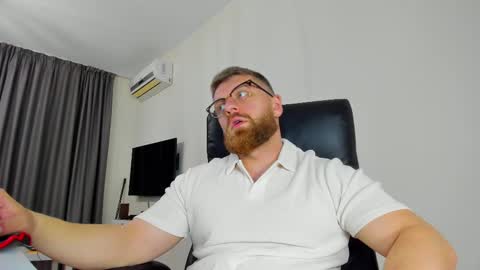 FindomGuyXXX online show from April 3, 2:24 pm